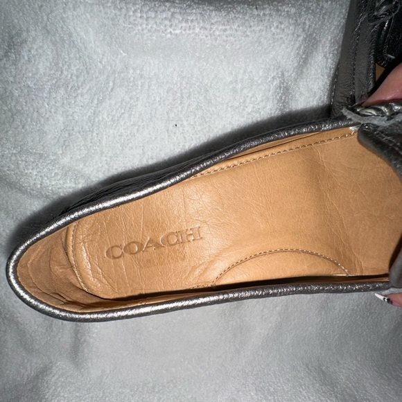 Coach Arlene loafers, Arlene Driving Moccasin style in Pewter/silver leather - Picture 12 of 12